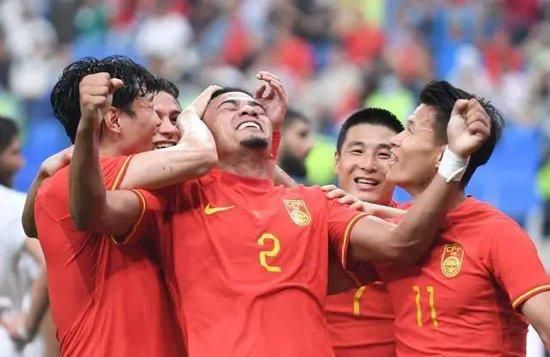 即便现在的叶辰，银行卡里的现金都已经将近六百亿人民币，但叶辰依旧没有半分摆谱的念头。
